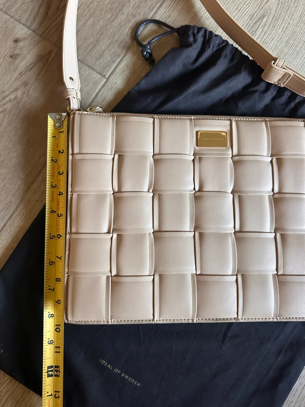 IDEAL OF SWEDEN Braided Laptop Sleeve 13” | Light Camel Beige w/Shoulder Strap